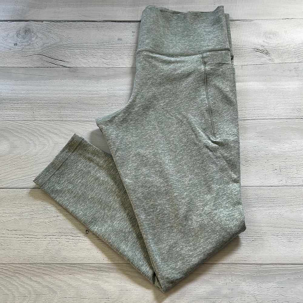 Athleta Salutation Stash Pocket II Softluxe‎ Tight Large NWOT 25” Gray Grey